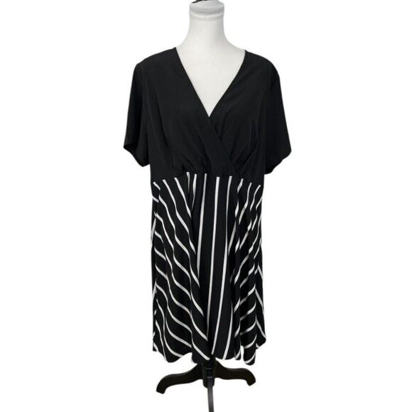 SHEIN Curve Dress Black & White Plus Size 3XL Fit + Flare Midi Strips V Neck - Picture 1 of 11